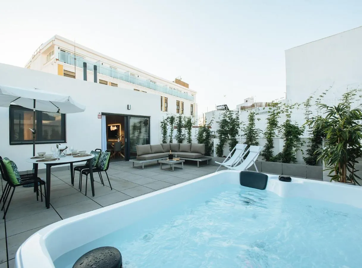 Guadalupe 15 By Magno - Penthouse With Private Solarium & Jacuzzi