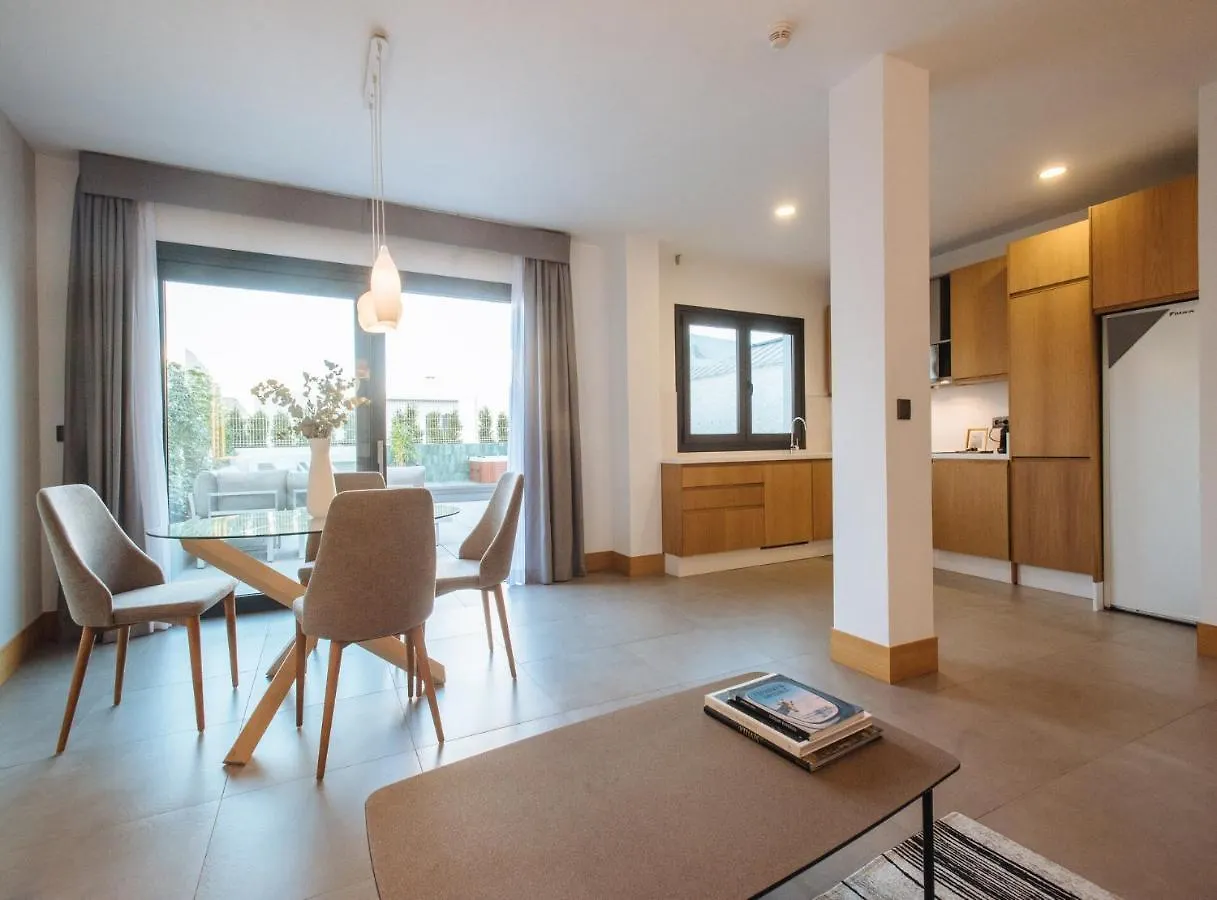 Guadalupe 15 By Magno - Penthouse With Private Solarium & Jacuzzi
