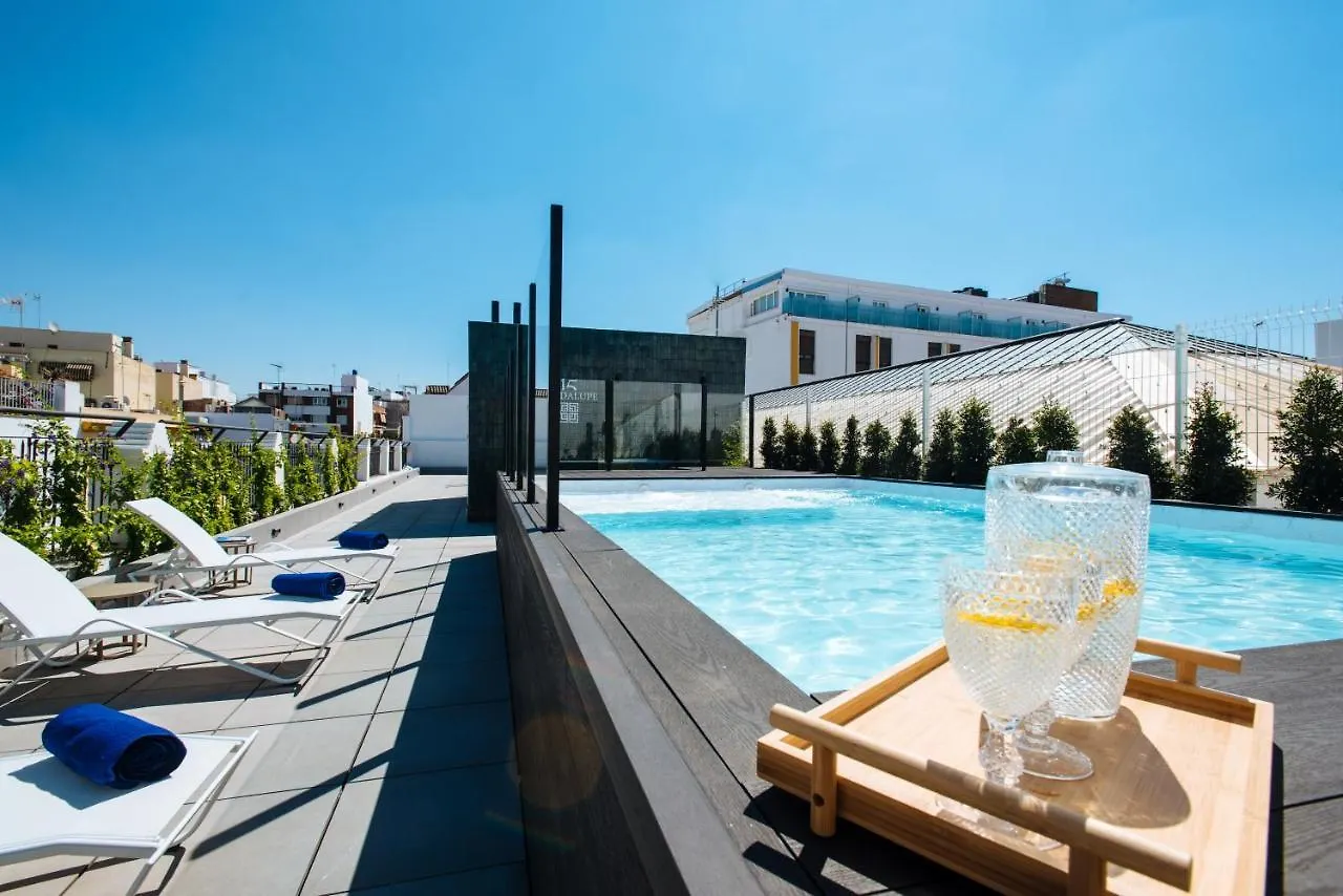 Guadalupe 15 By Magno - Penthouse With Private Solarium & Jacuzzi